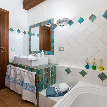 Brassol Vista Mare Kır Evi Alghero